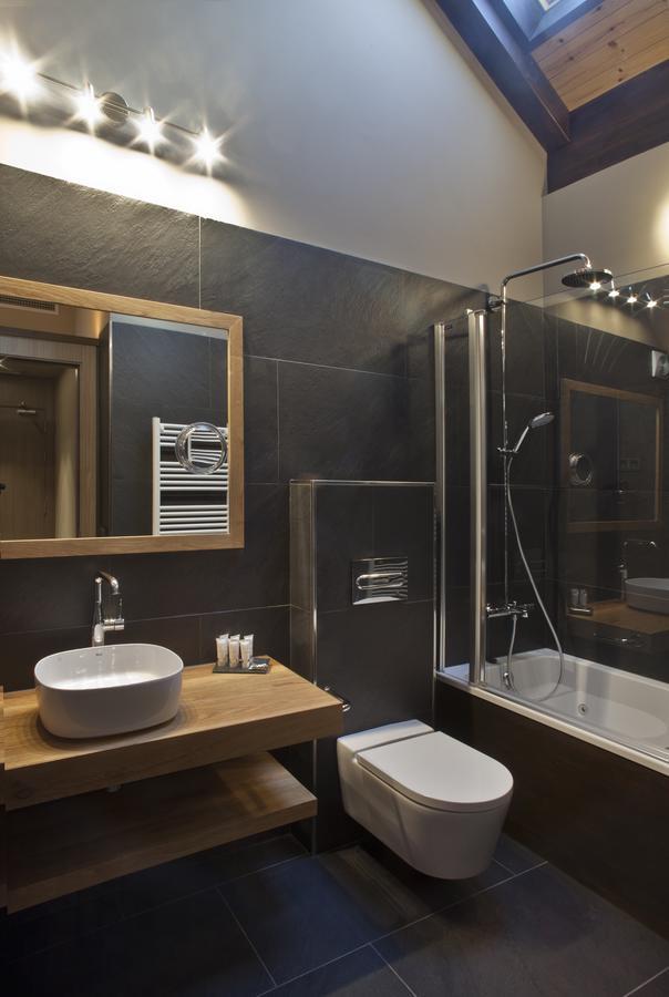 Hotel Boutique La Neu Benasque Ngoại thất bức ảnh